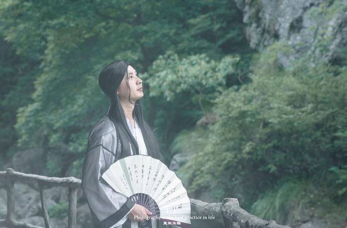 歌尽凡尘
